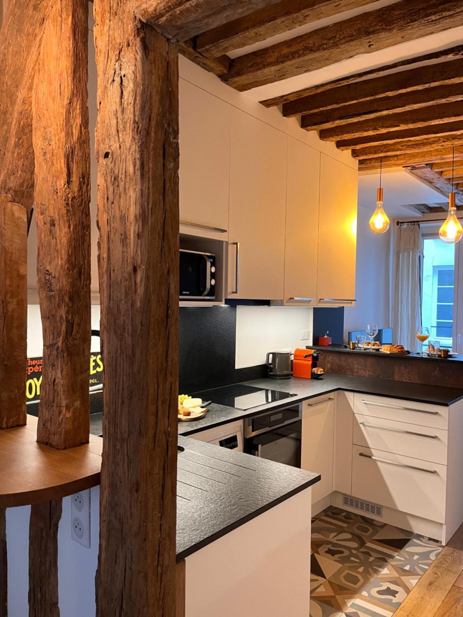 Appartement A Saint-Paul En Plein Coeur Du Marais 4 Pers Париж Экстерьер фото