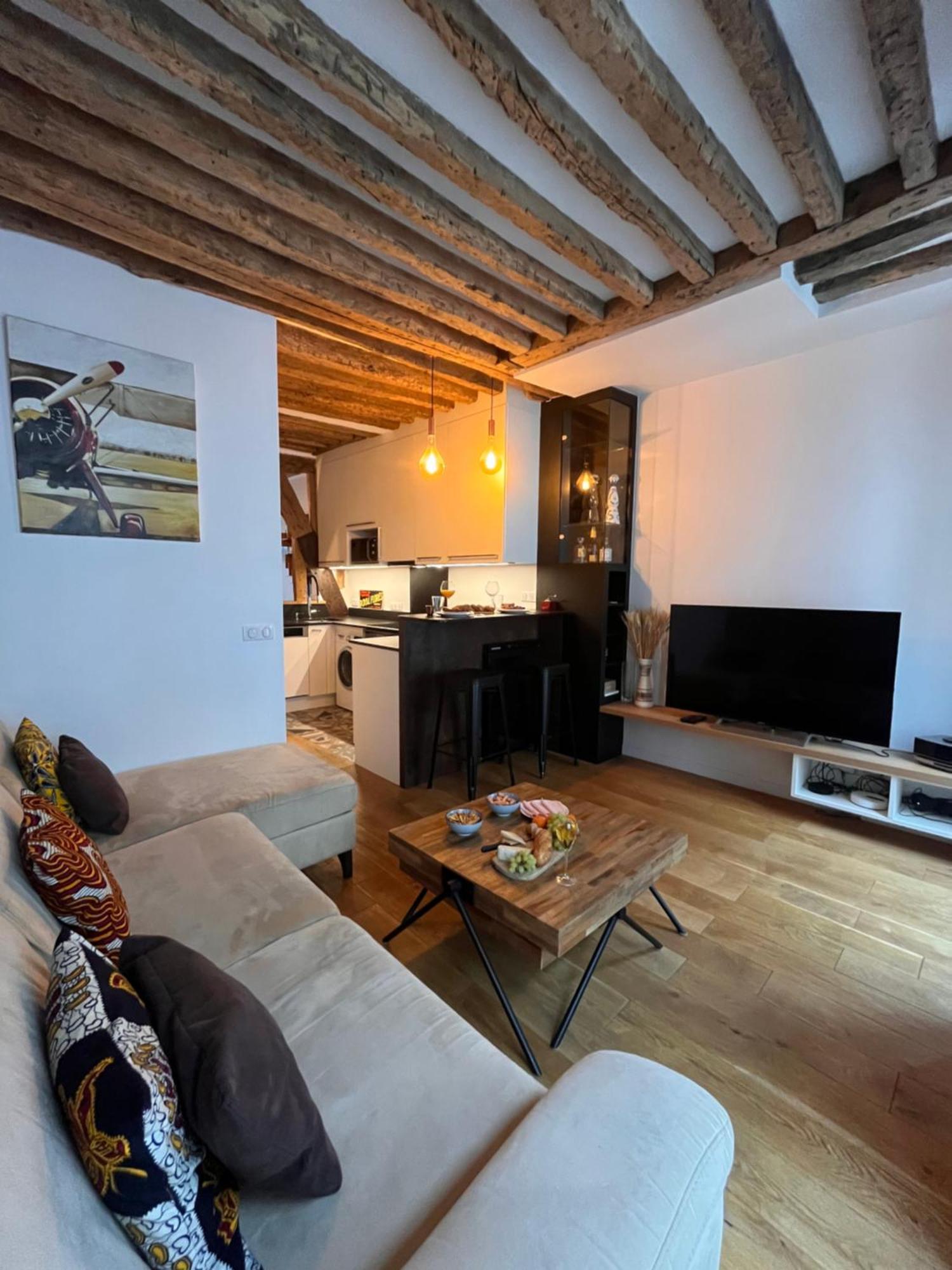 Appartement A Saint-Paul En Plein Coeur Du Marais 4 Pers Париж Экстерьер фото