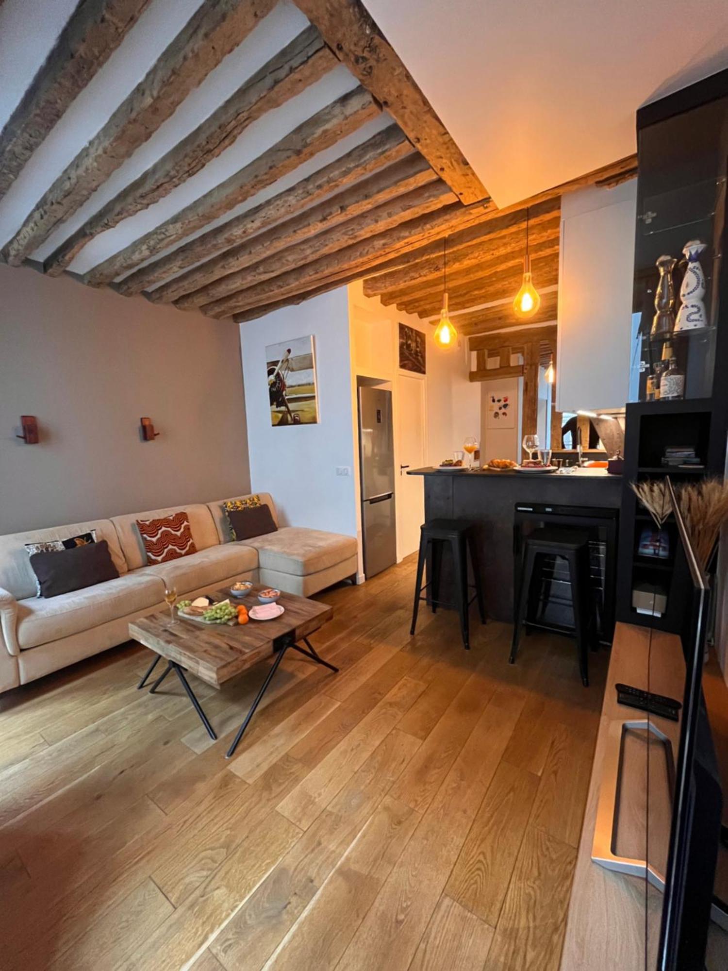 Appartement A Saint-Paul En Plein Coeur Du Marais 4 Pers Париж Экстерьер фото