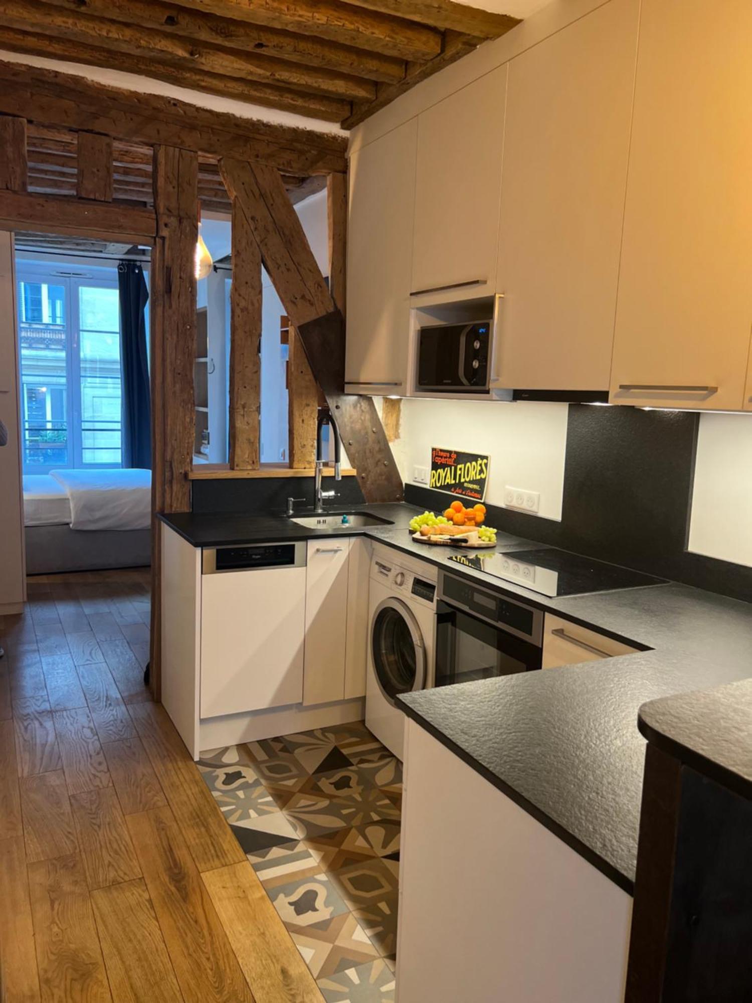 Appartement A Saint-Paul En Plein Coeur Du Marais 4 Pers Париж Экстерьер фото