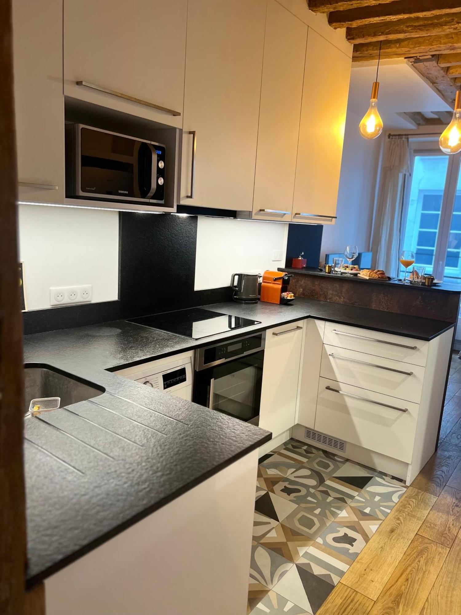 Appartement A Saint-Paul En Plein Coeur Du Marais 4 Pers Париж Экстерьер фото